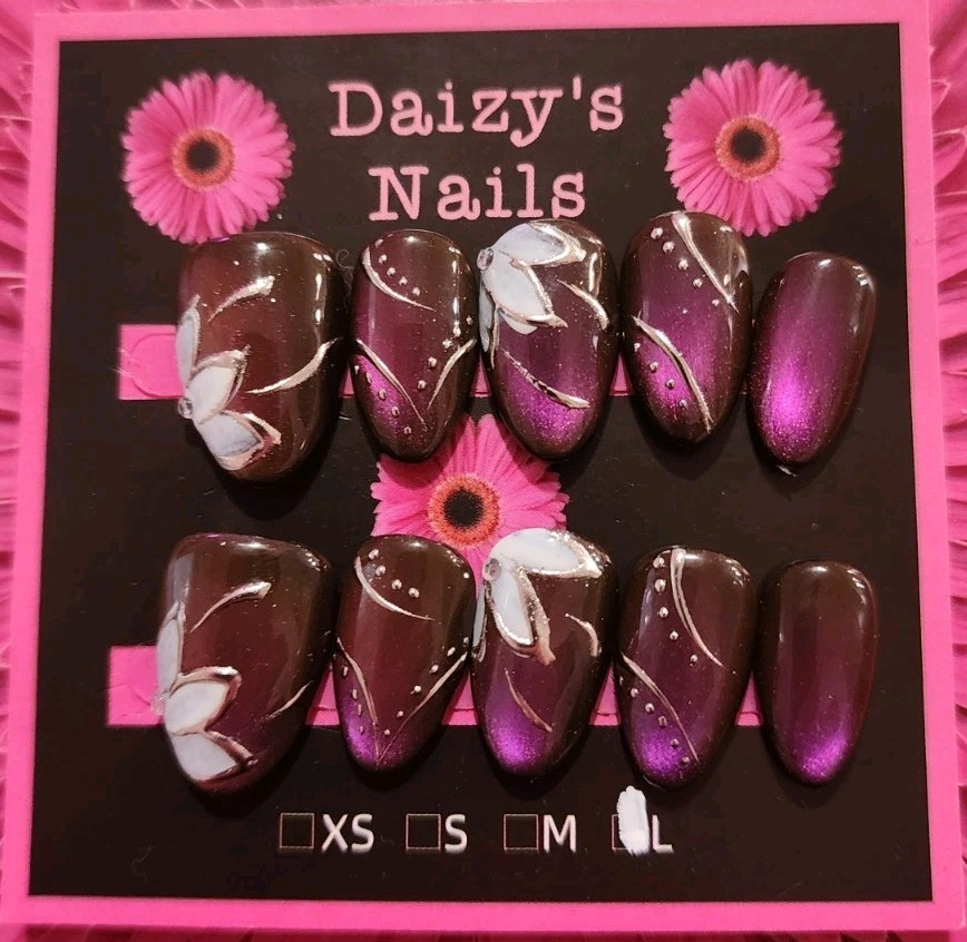 Large Size Purple Cat Eye Floral Press-on Nail Set Handmade Almond 2.0 Cm Length