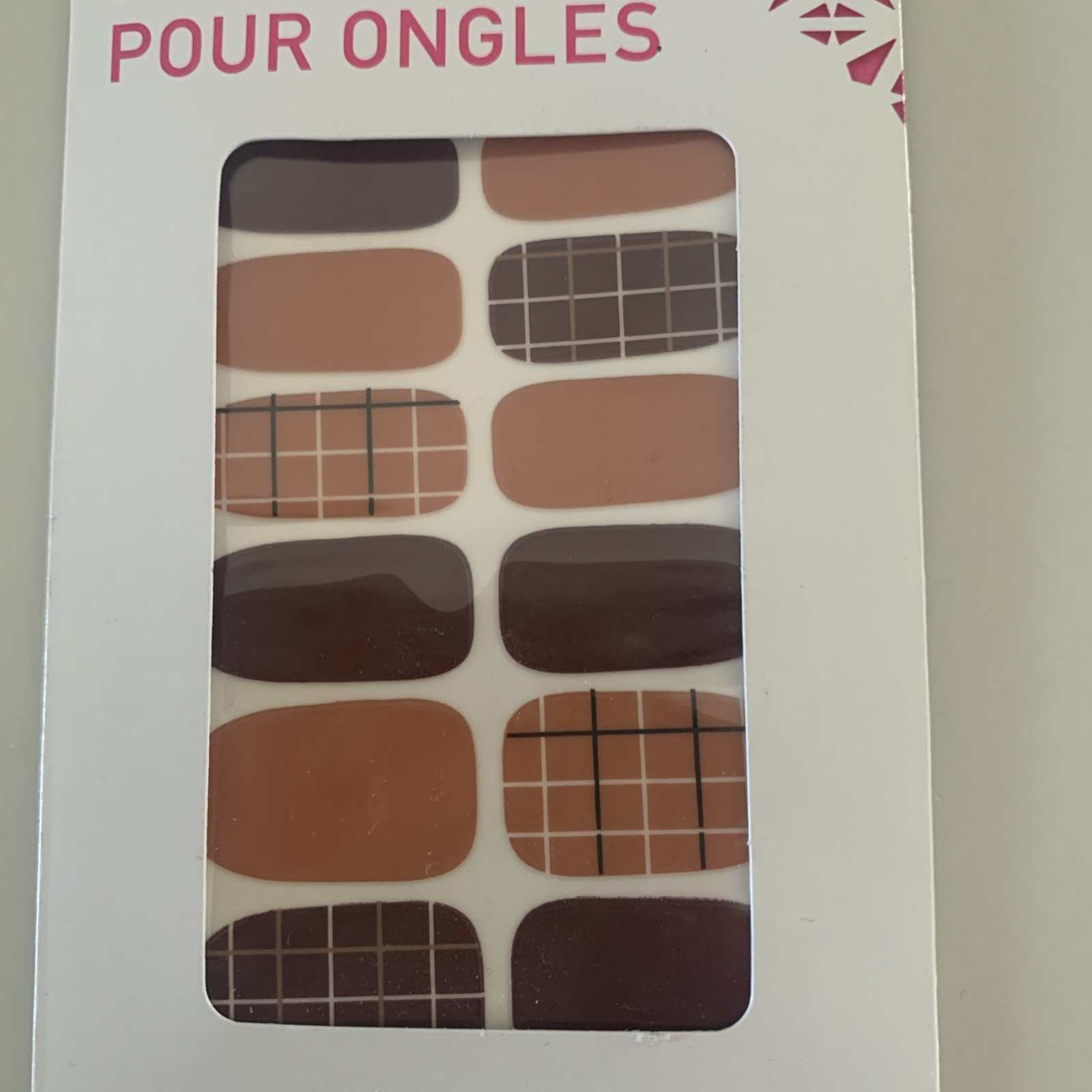 b.color Press-On Nails Pink Beige Multicolor Shiny Oval Pre-Designed Set 2 packs