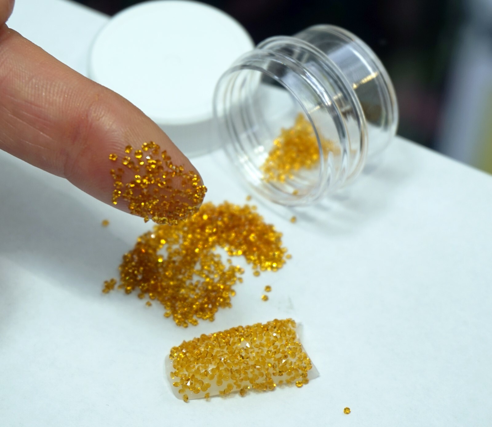 PREMIUM GOLD CRYSTALS FOR NAILS 1000 Pixiecrystals 3D Nail Art Small Gift