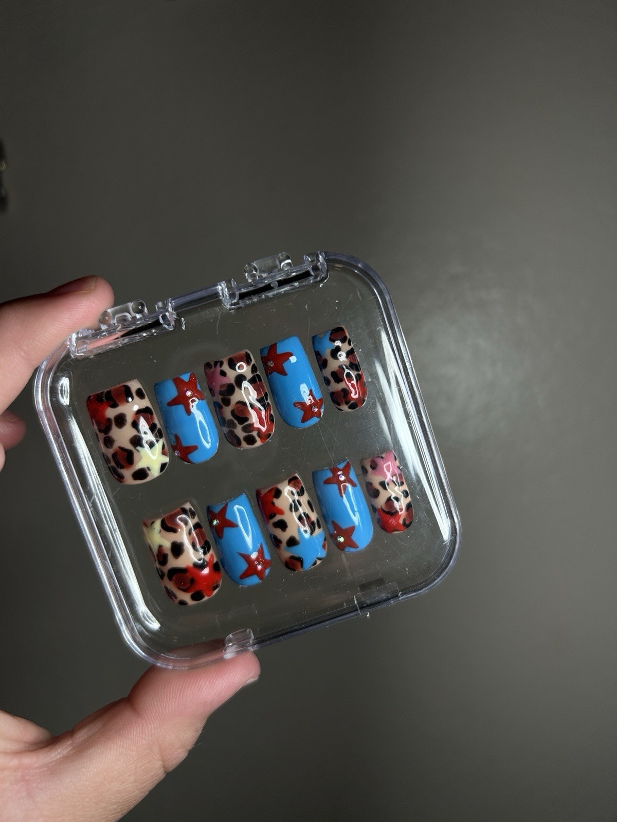 Press-On Nails Set Leopard & Star, Medium Square Full Cover Glossy Acrylic