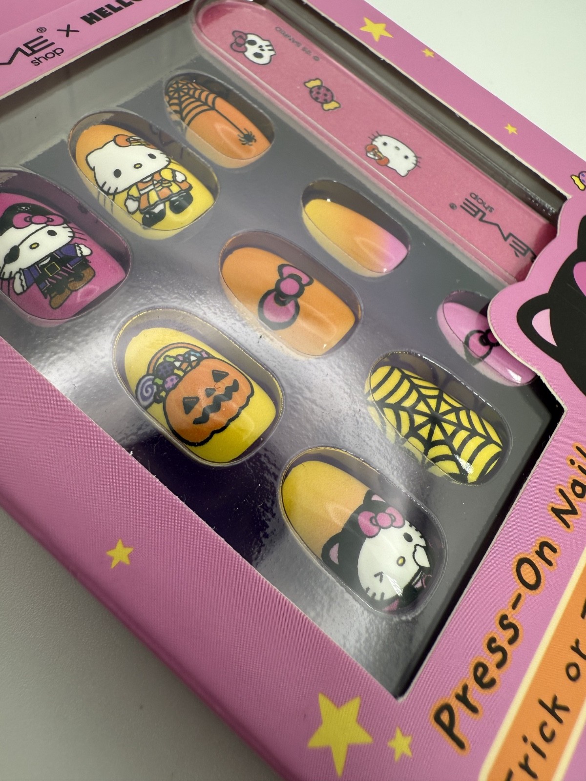 NEW Crème Shop x Hello Kitty Halloween Press-On Nails Set | Limited Edition | 28