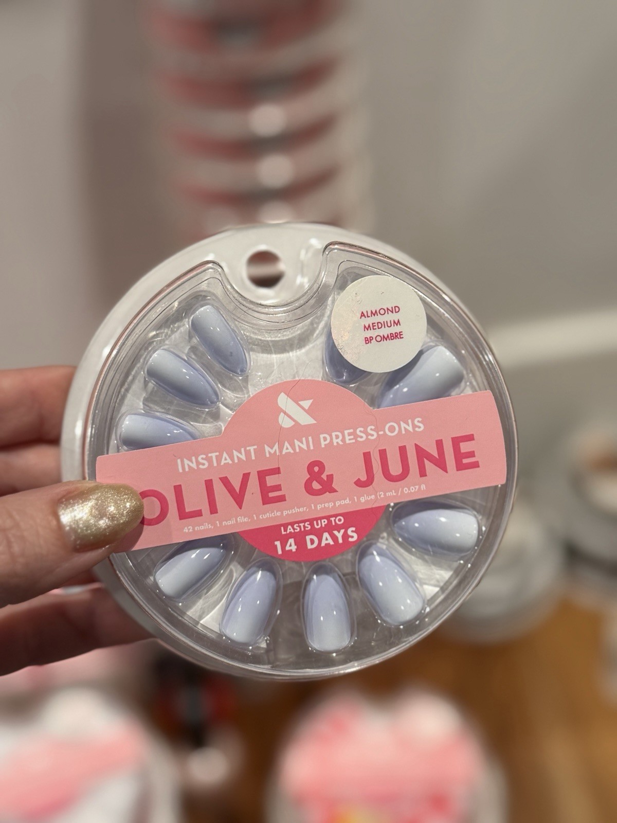 Olive & June Press-On Nails Almond Medium Light Blue White BP Ombre Pre-Designed