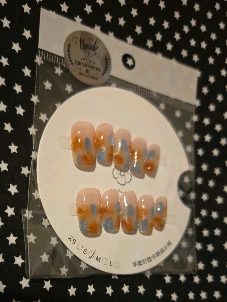 French Design “Unbranded” Press On Nails Size S