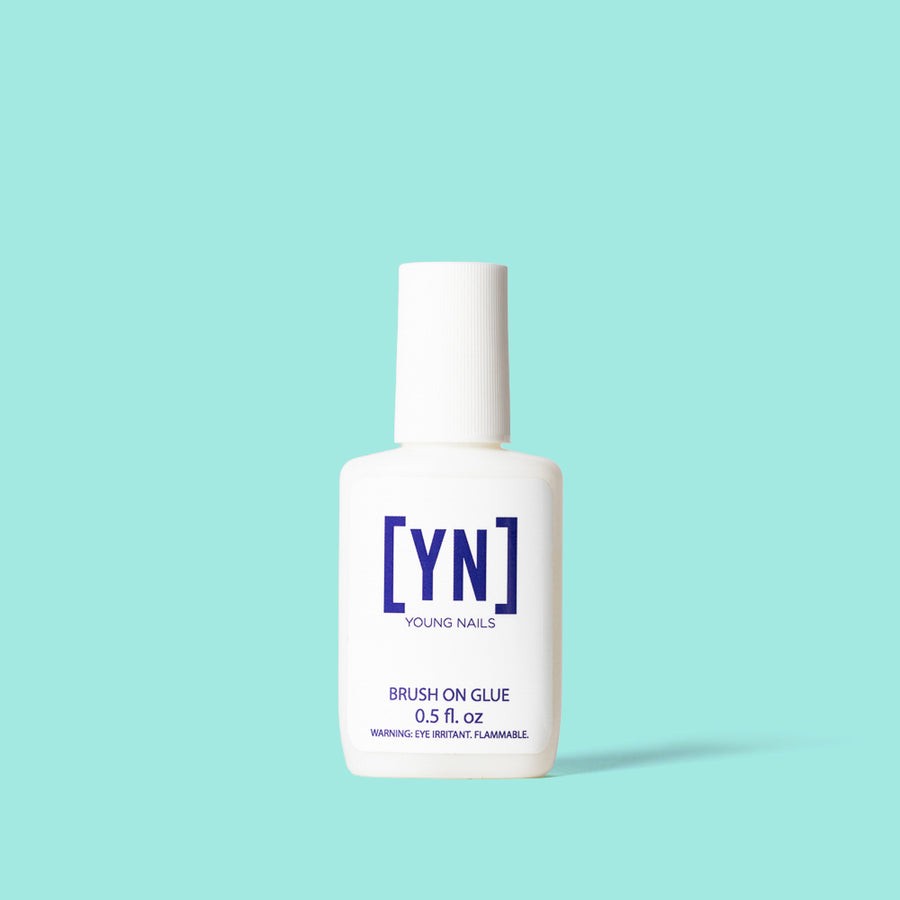 Young Nails – Brush On Nail Glue 0.5 Fl Oz
