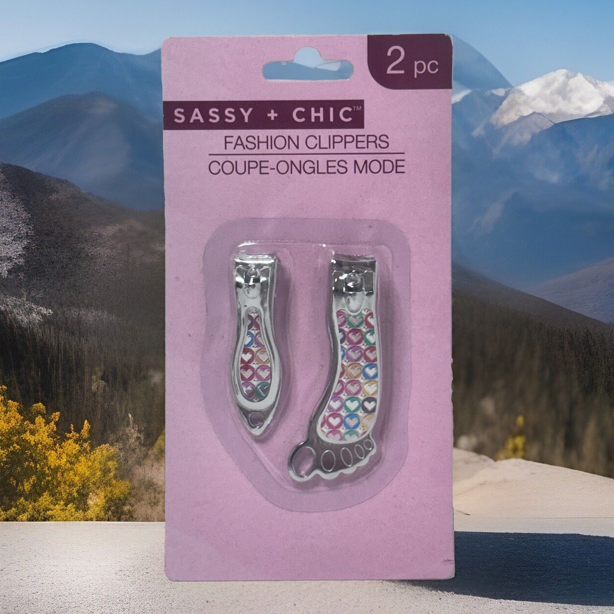 NAIL CLIPPERS Sassy + Chic (2 pcs) Rainbow Hearts Foot Shaped BRAND NEW