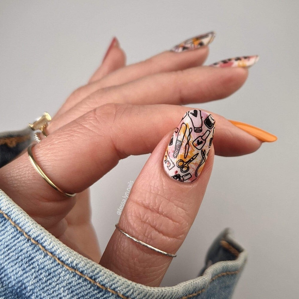💞🧠🏥Maniology Self Love M266 Nail Stamping Plate