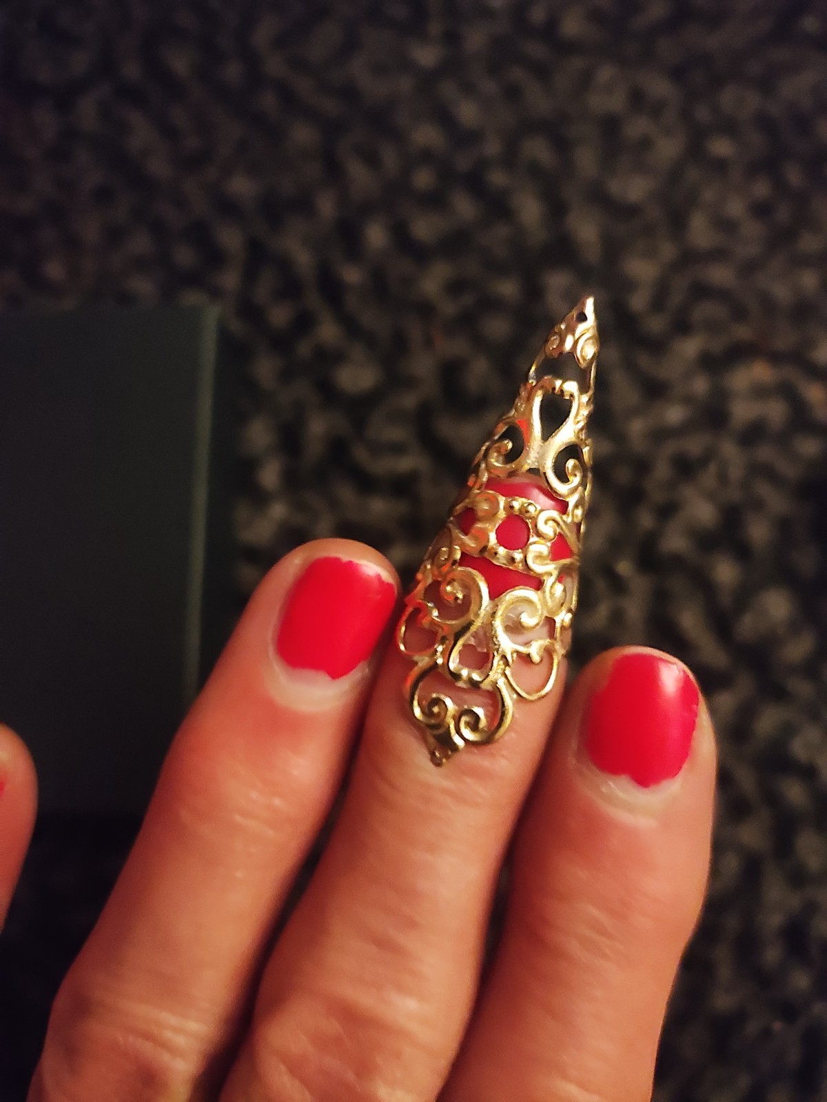 Metal Designer Fingernail Cover Gold