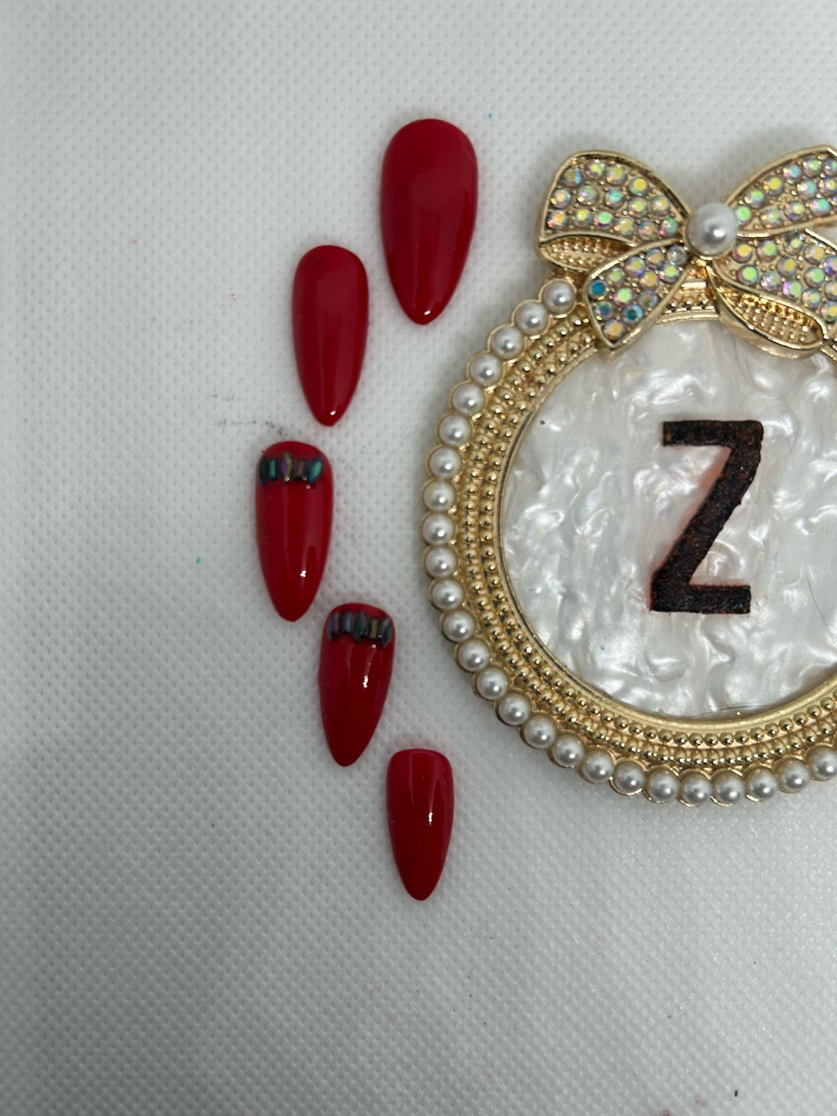 Z NAILZ! Handmade Classic Red M Almond Press On Nails With Bling