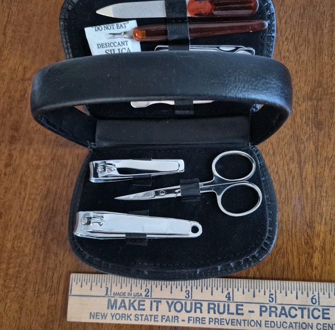 8 Pc Manicure Set w/black faux leather pouch~unused