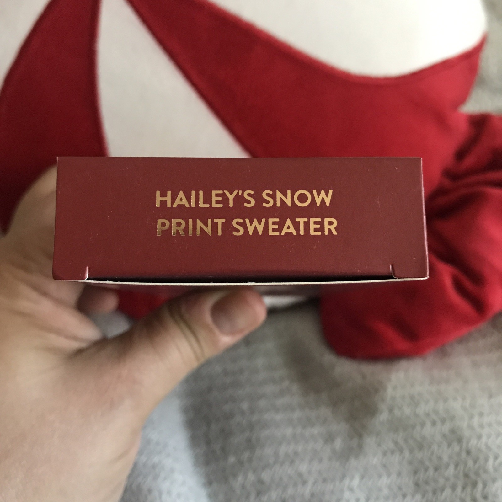 Dark Red & White Winter Sweater Print, Short, Square, Winter Press On Nails