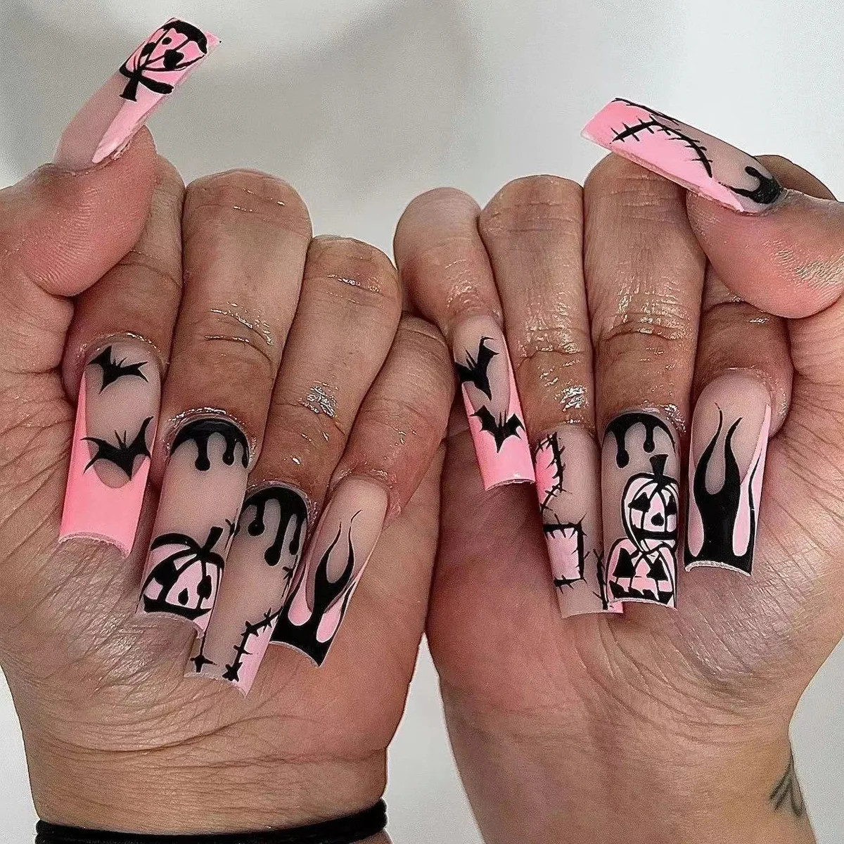24pcs 2026 Halloween Scary Skull Love Print Press On Nails Glitter Pink Sequins