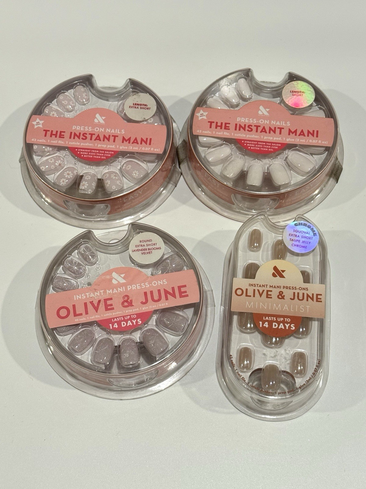 Olive & June Press-On Nails Short White Floral Chrome Neutral Bundle X4