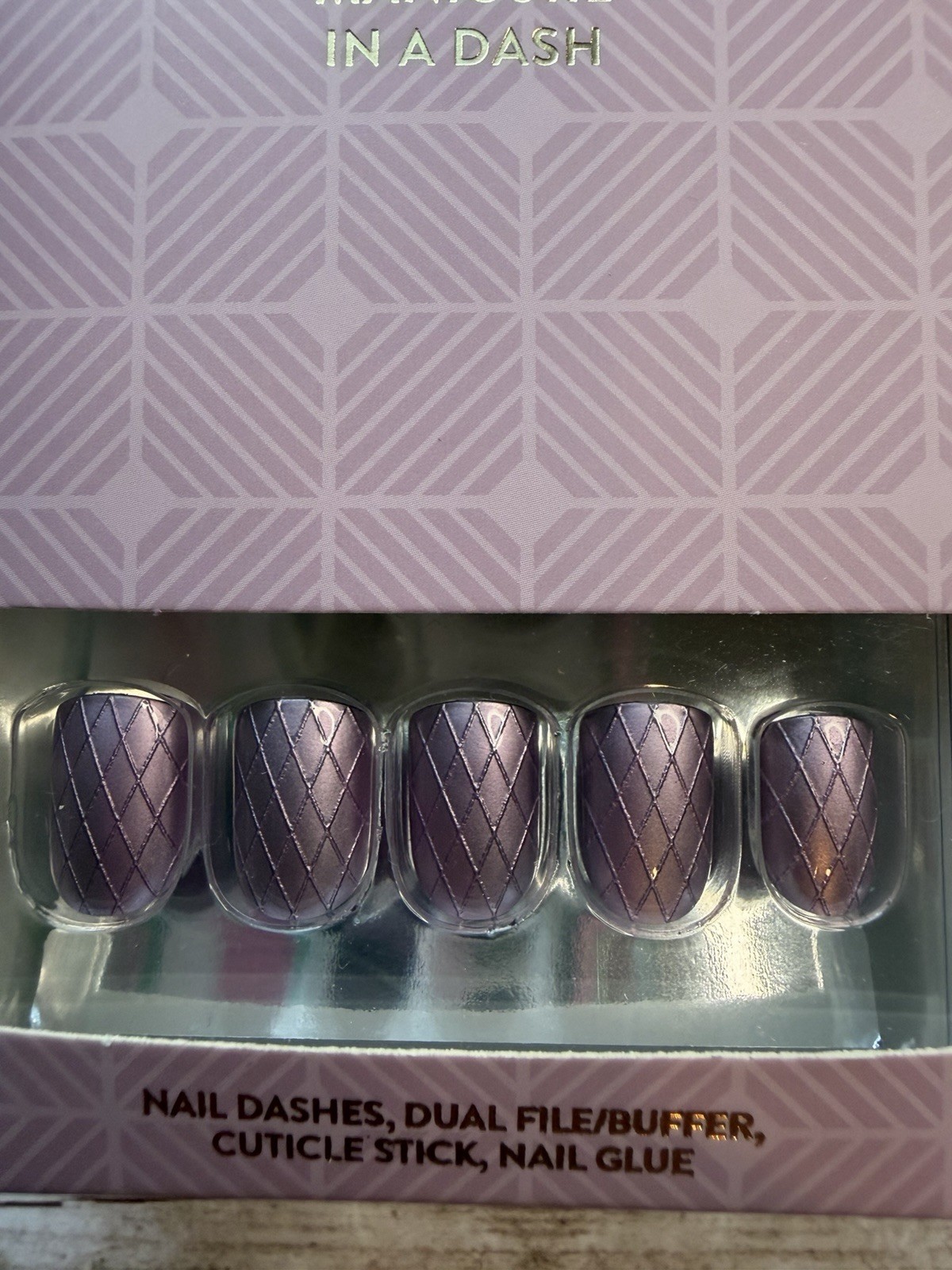 Red Aspen- Dazzling Deanna- Press-0n Manicure – NEW/SHORT/SQUARE