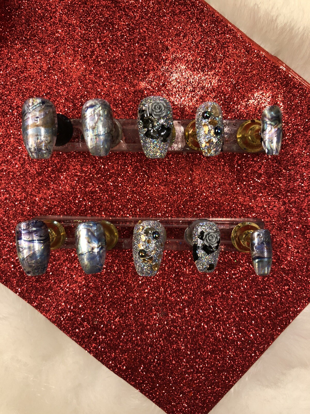 ℤ ℕ𝕒𝕚𝕝𝕤! Gorgeous set of Handcrafted Press On Nails
