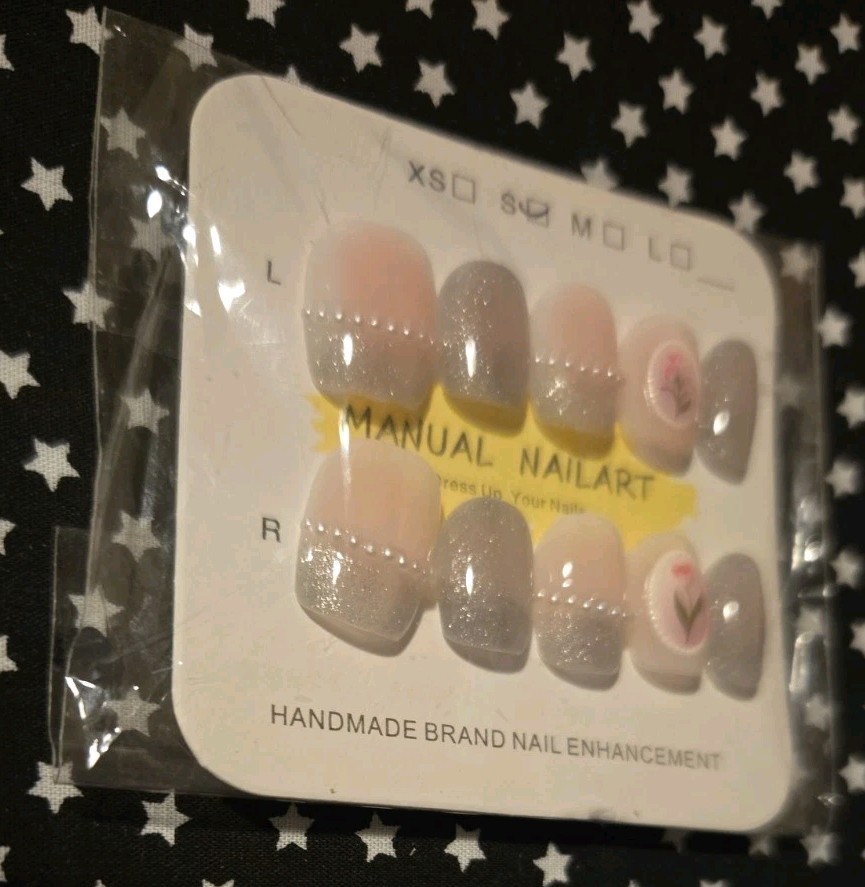 French Design “Unbranded” Press On Nails Size S