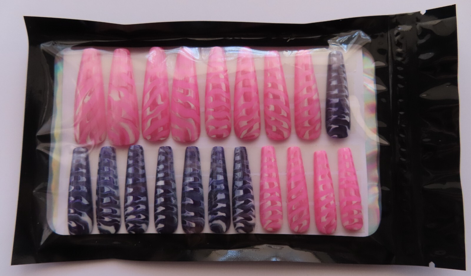 XL Purple Pink White Wavy Illusion Square Coffin Press On Nails (20)