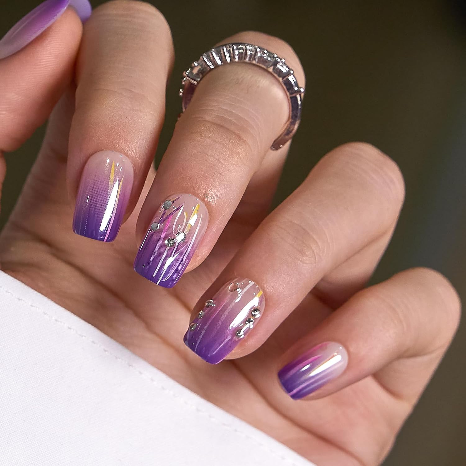 Press on Nails Kit – Full Cover False Nail Tips with Trendy Designs, Reusable &