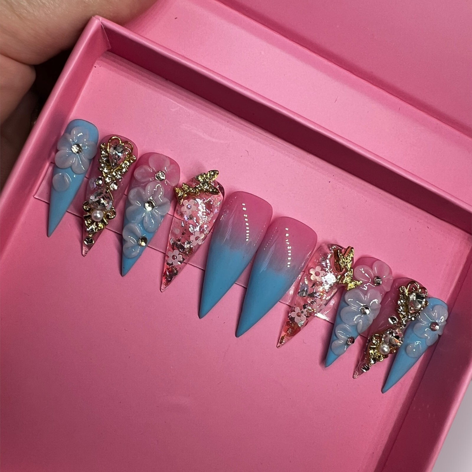 Luxurious Handmade Acrylic Press On Nails – A12 – High Quality & Reusable