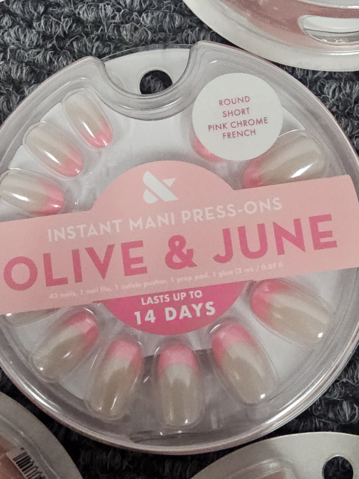 Lot of 10, Assorted Olive & June Mani Press on Nails – check pics for assortment