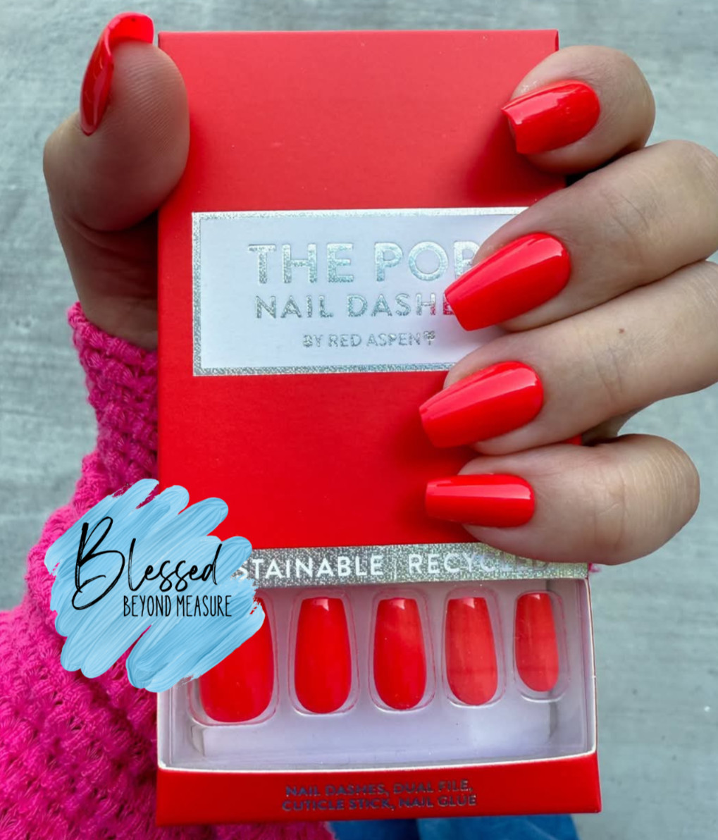 Red Aspen Press On Nails~STAR POWER, RIPLEY~ Red~Medium ~Coffin