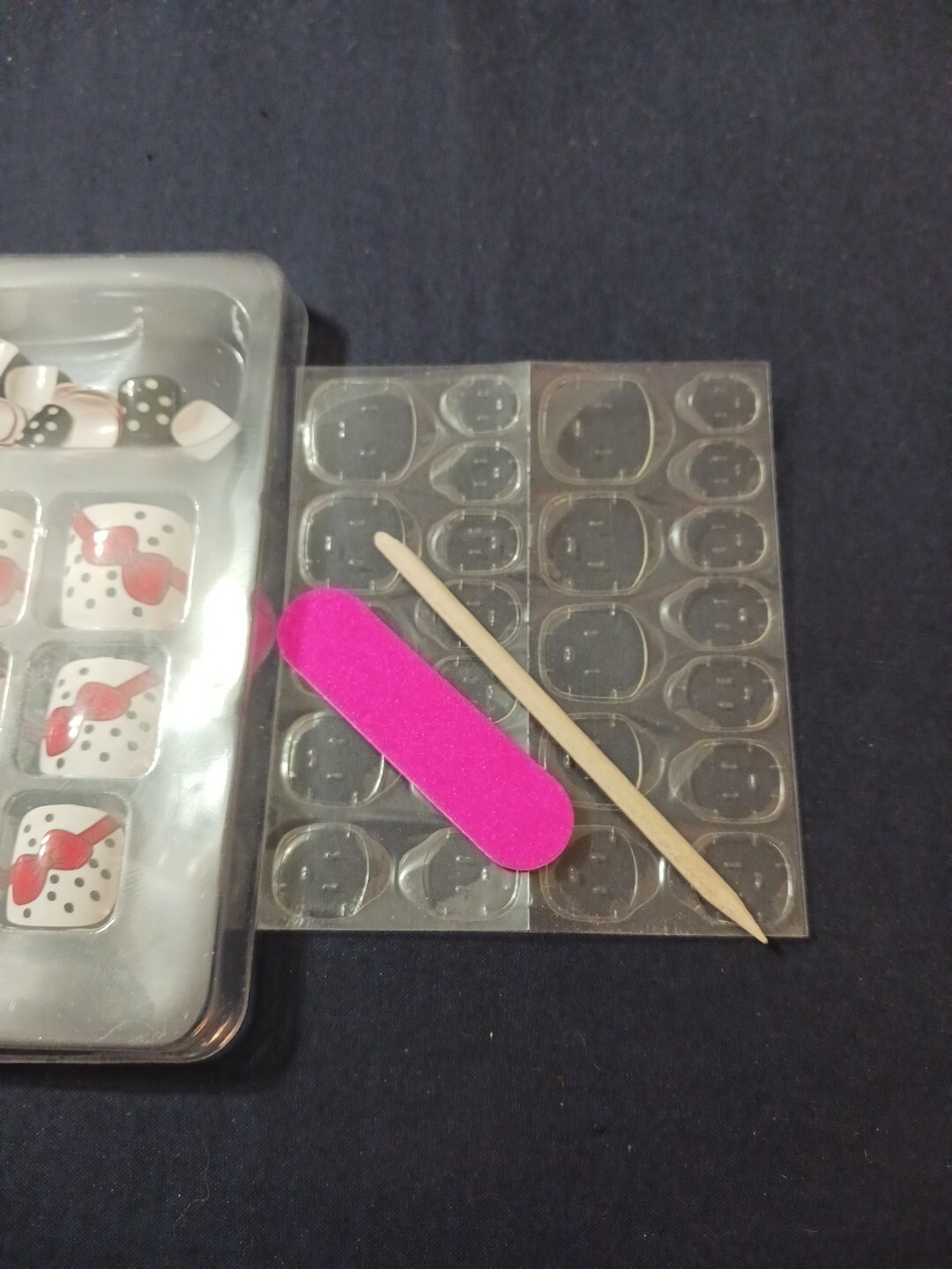 New Press On Toe Nails 24pc Set Red Bows And Dots On Box
