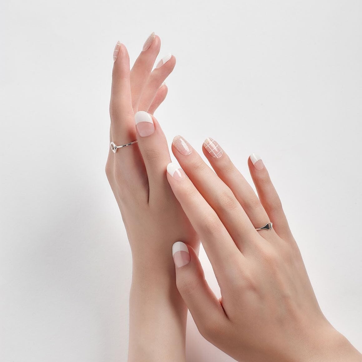 Dashing Diva GLAZE semi cured gel nail strips White Delight Lamp Not included