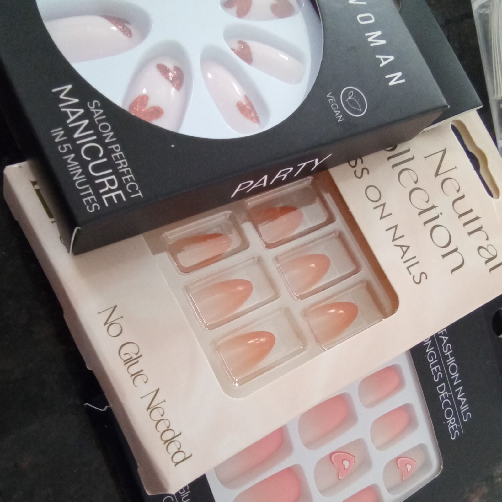Pretty Woman Press-On Nails Pink Nude Clear Glitter Almond Heart Full Cover Set