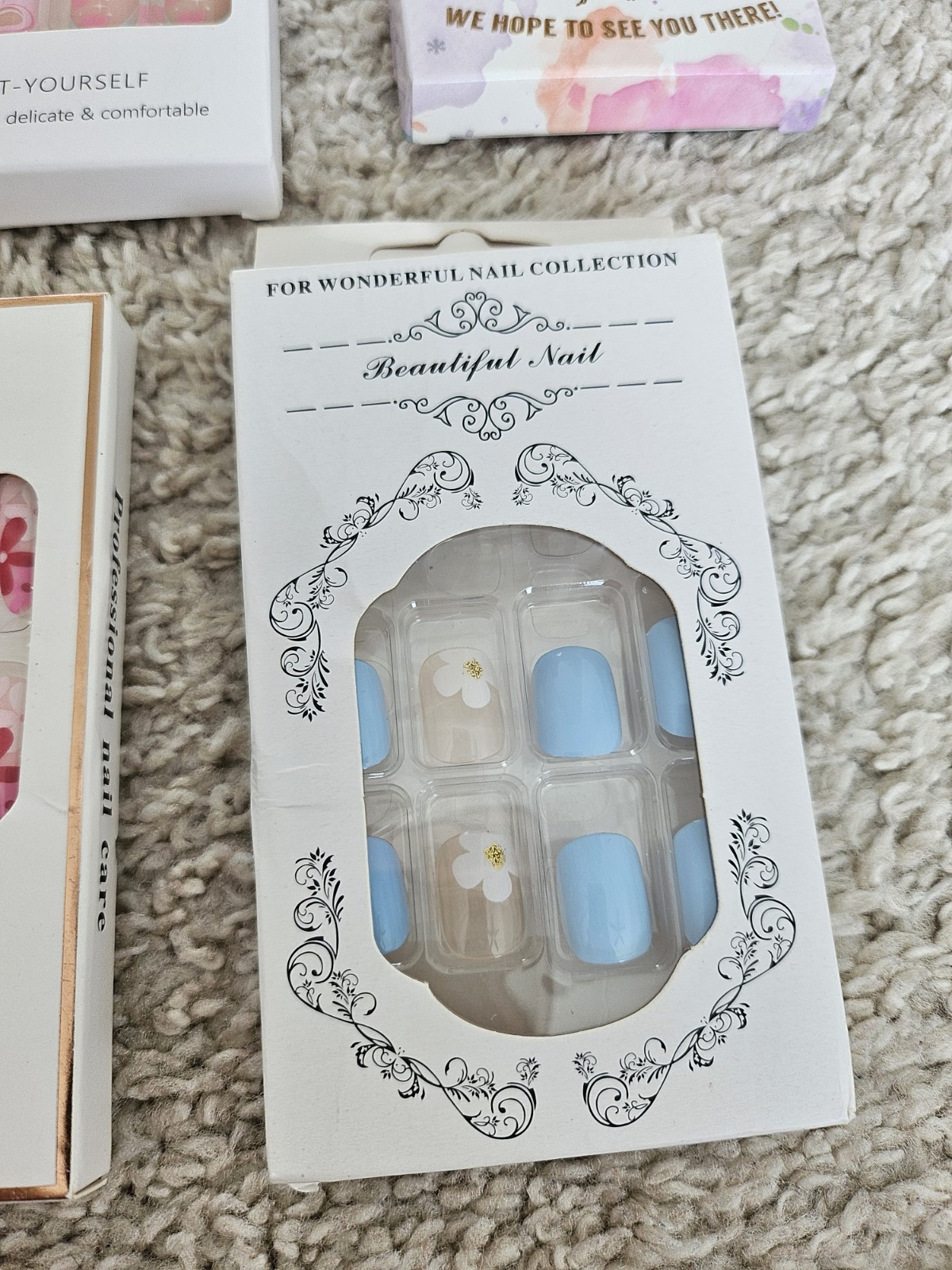 Lot Of 22 False Nail Sets (21 hands, 1 toes)