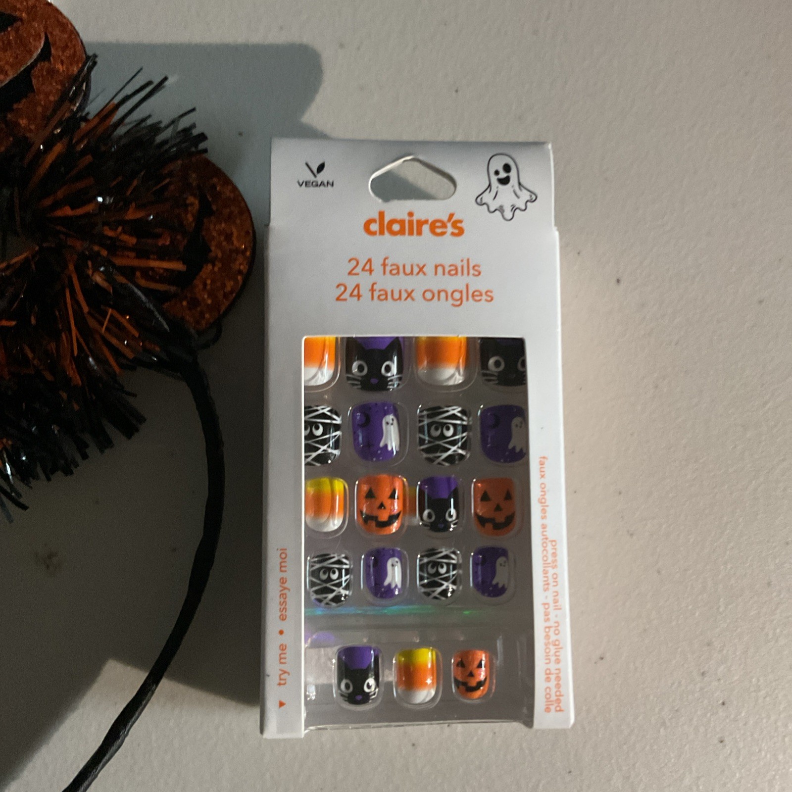 Claire’s 24 faux nails no glue needed Halloween them nails with head band