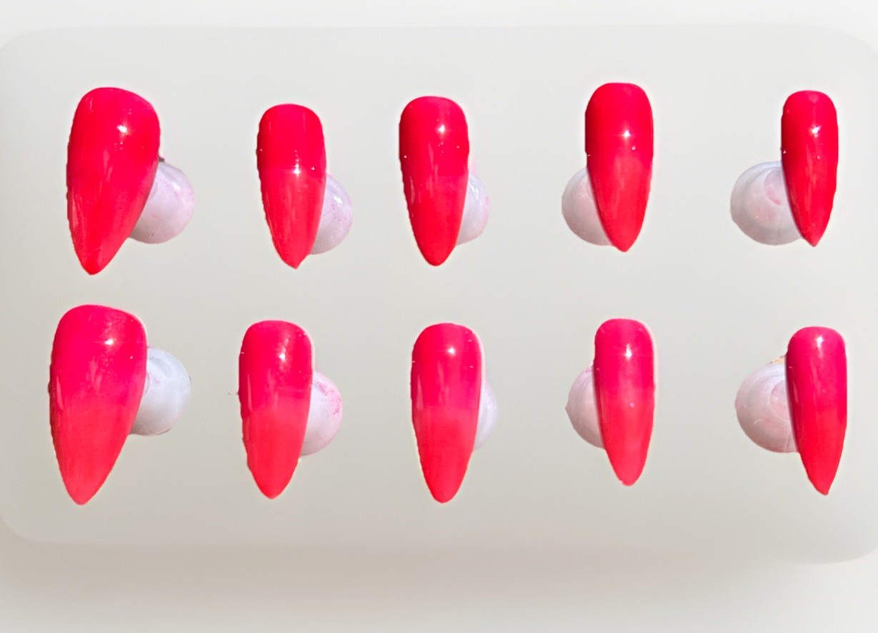 Cute pink ombré nail set