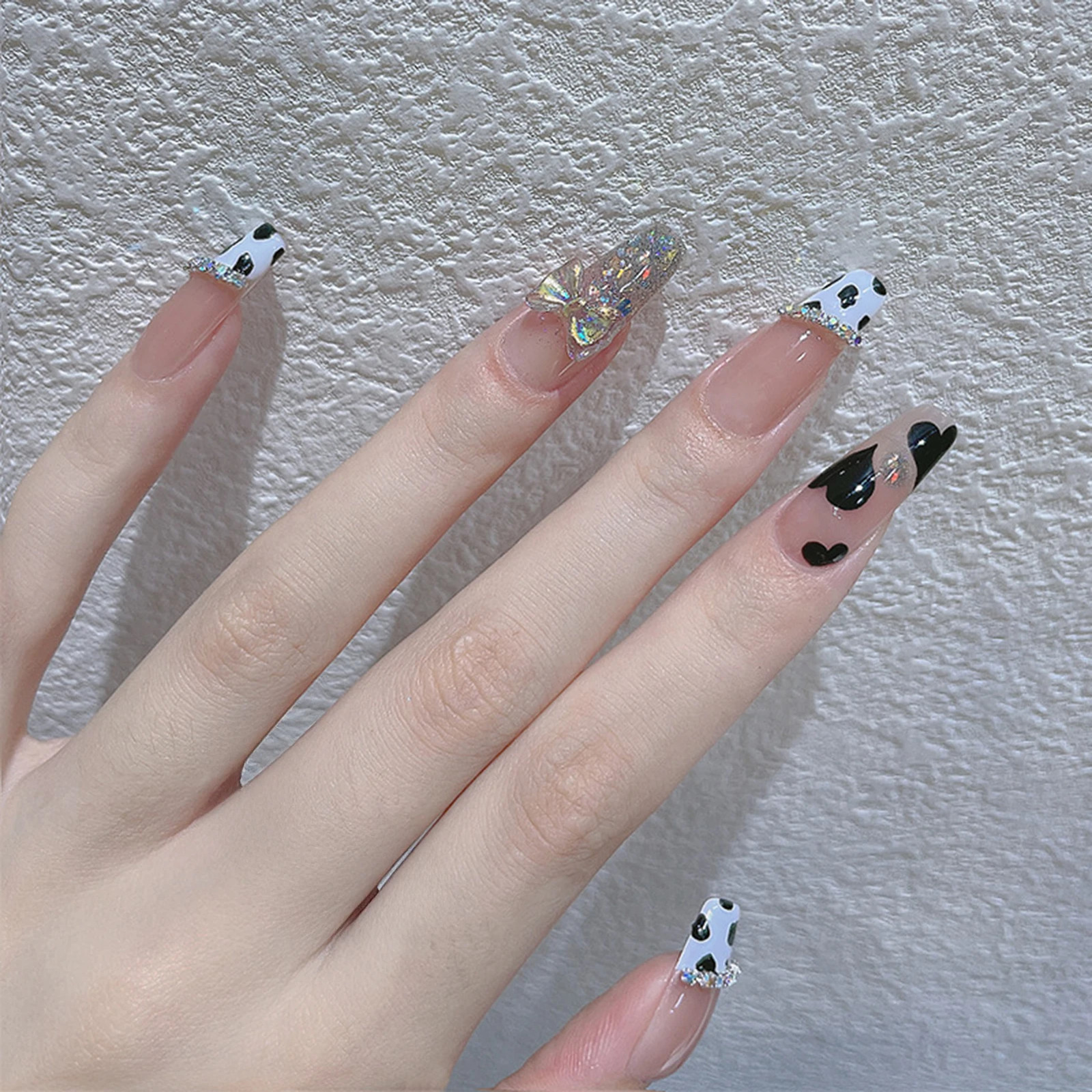 24Pcs Black Heart Cow Pattern Bow Korean Style Press On Nails