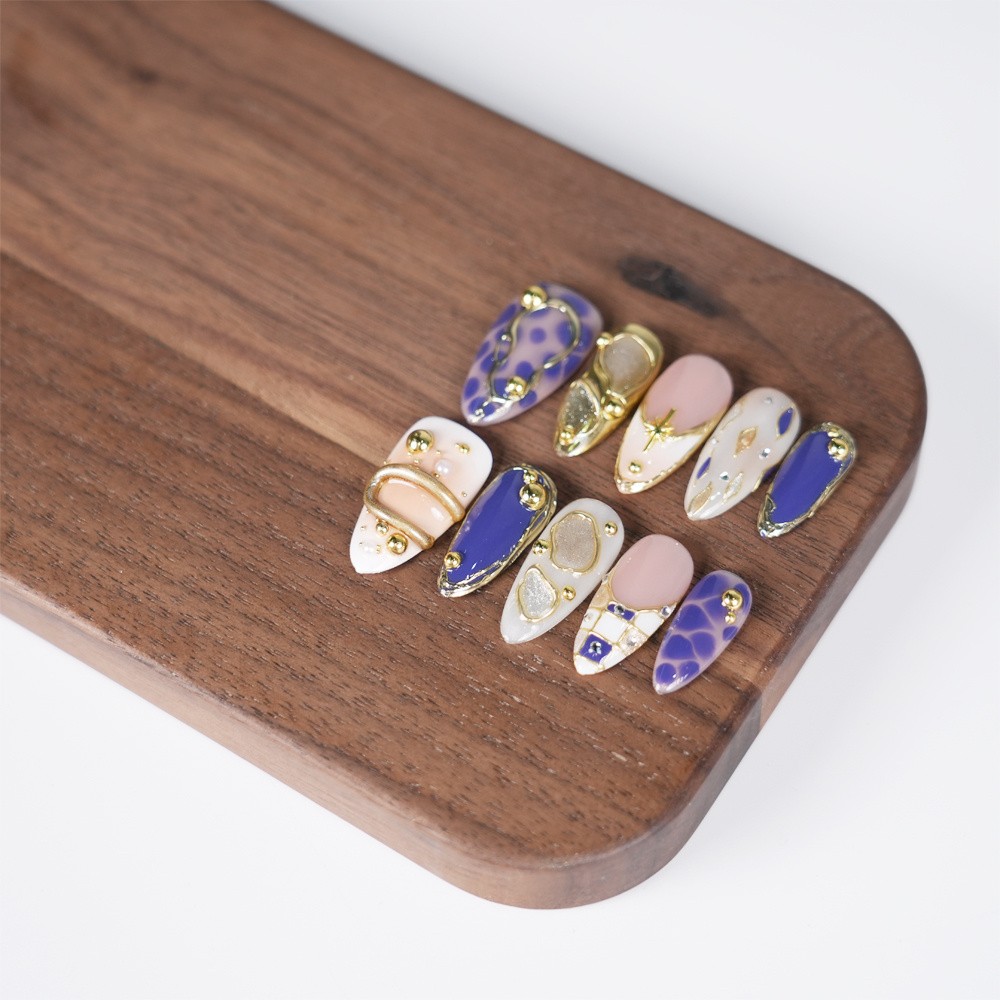 10pcs-Press on Nails Metallic 3D Luxury Almond Nail Set Reusable Handmade Short