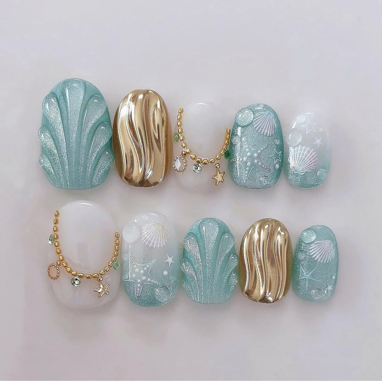 Handmade Mint Seashell Starfish Gold Chain Medium Oval Press on Nails