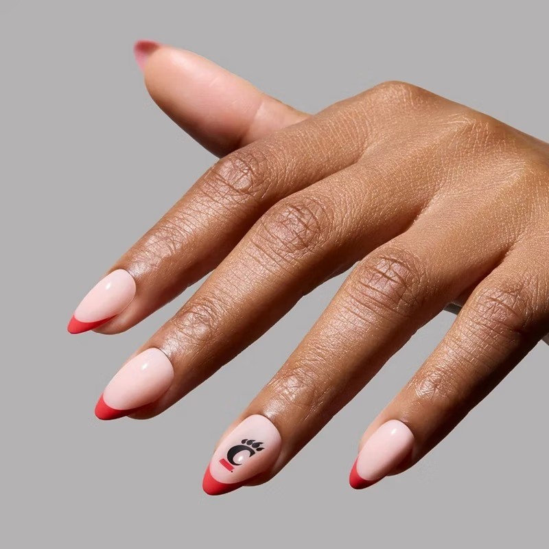 Cincinnati Bearcats Press-On Nails: Almond Shape, Gloss Finish, 30 Pieces