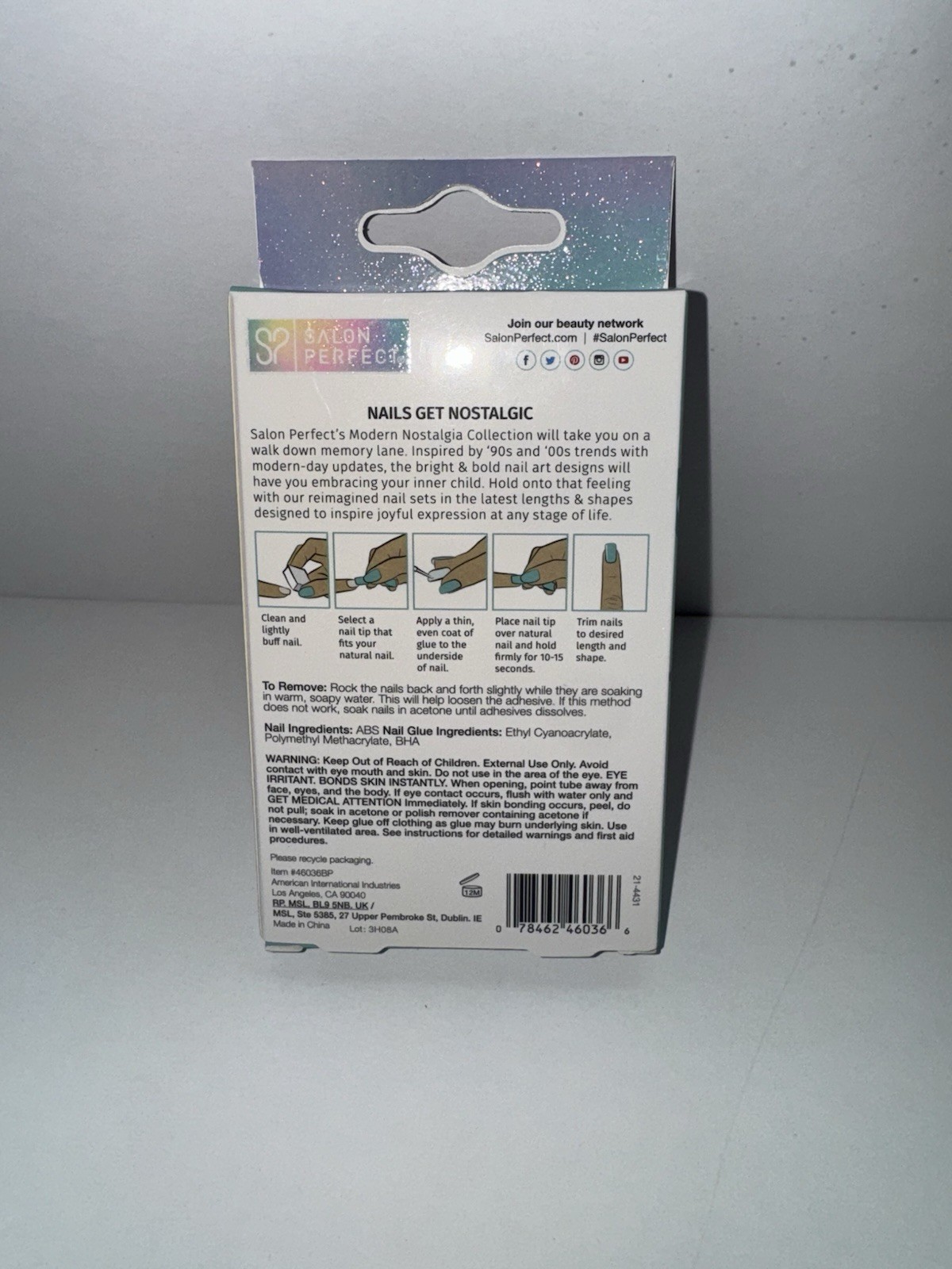 Salon Perfect Modern Nostalgia Press-On Nails 30 Pack Includes Glue & File Green