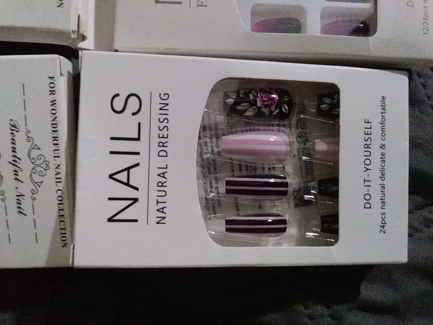 4 Nails set