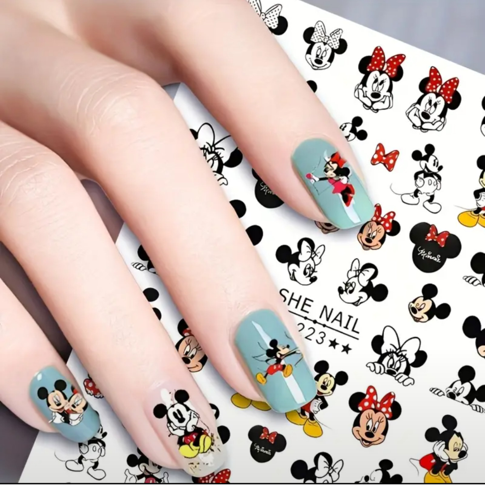 3D Cartoon Nail Stickers – Cute Mickey & Minnie Mouse Nail Art Decals – Self-Adh