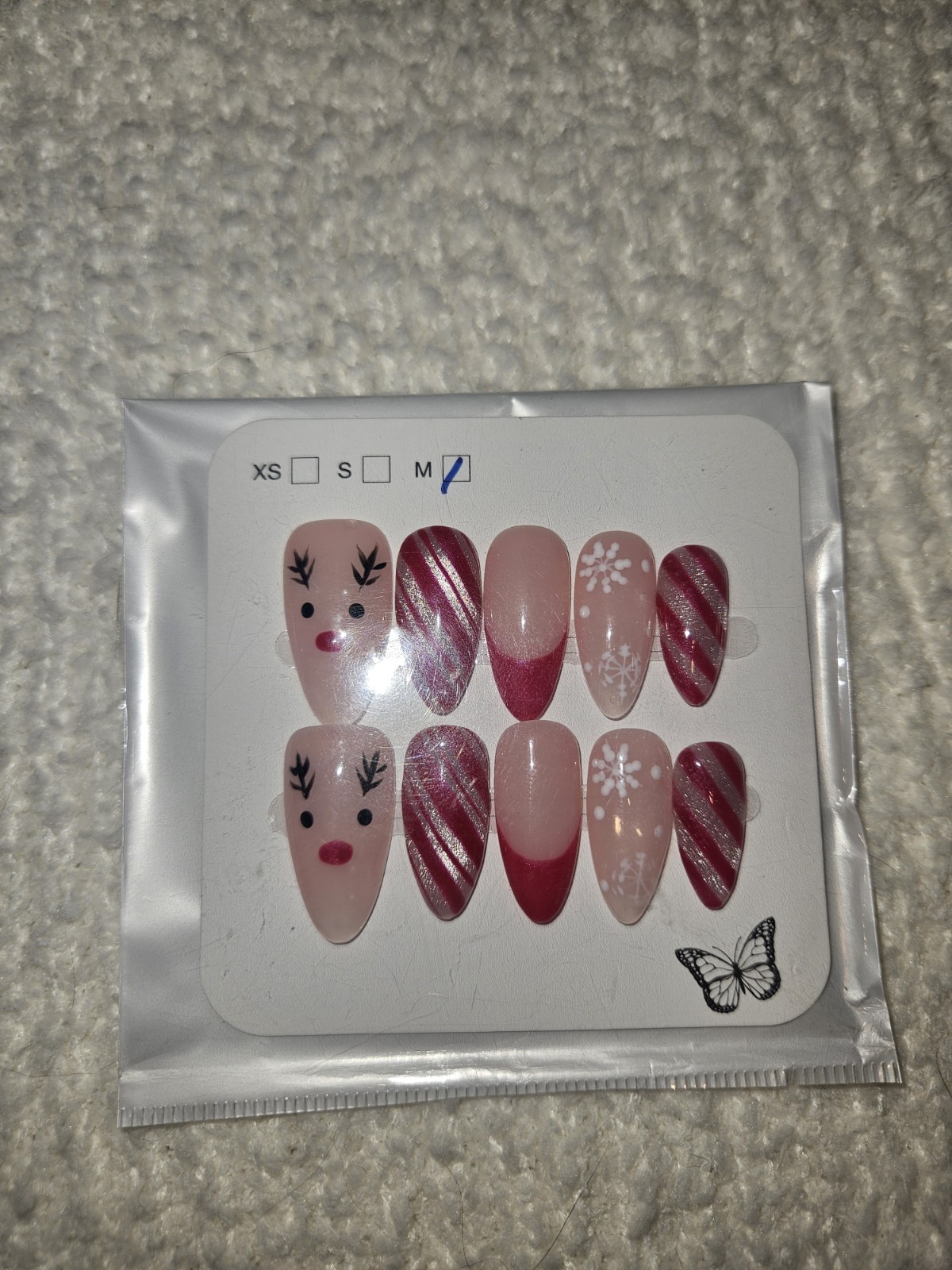 Press on Nails Christmas themed Medium size; 5 Sets