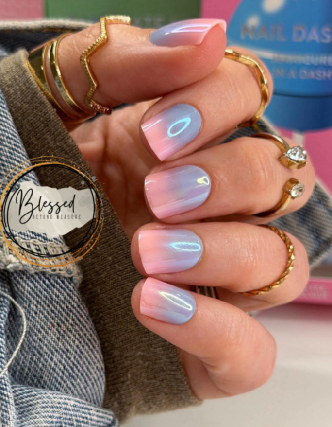 Red Aspen Press On Nails- Tallulah’s Taffy Twist-Short Square | Pink Blue Ombre