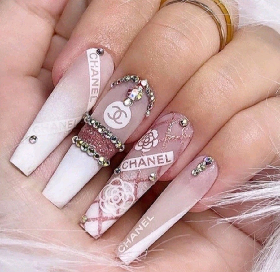 NWT NAIL ART DESIGN SELF-SEAL STICKERS SOLID WHITE N°103!