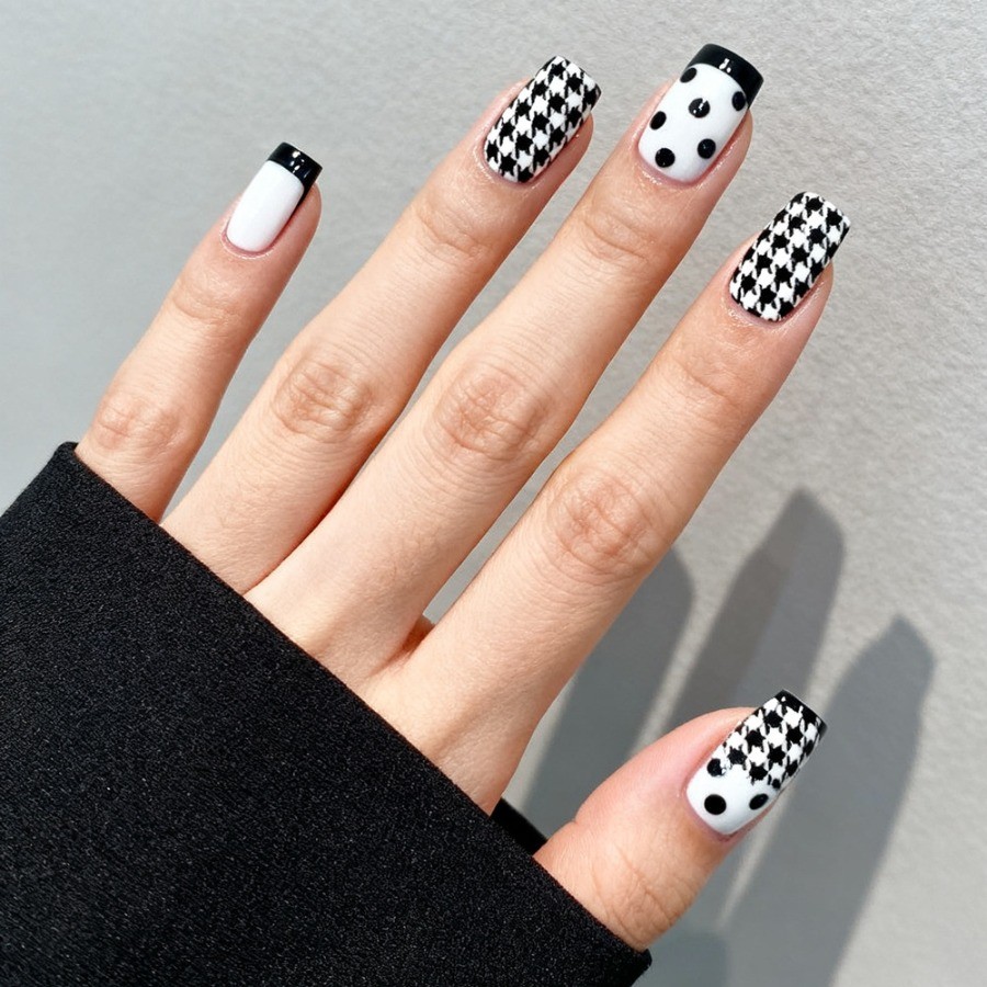 48Pcs-Medium Square Black White Houndstooth Polka Dot French Press on Nails Set