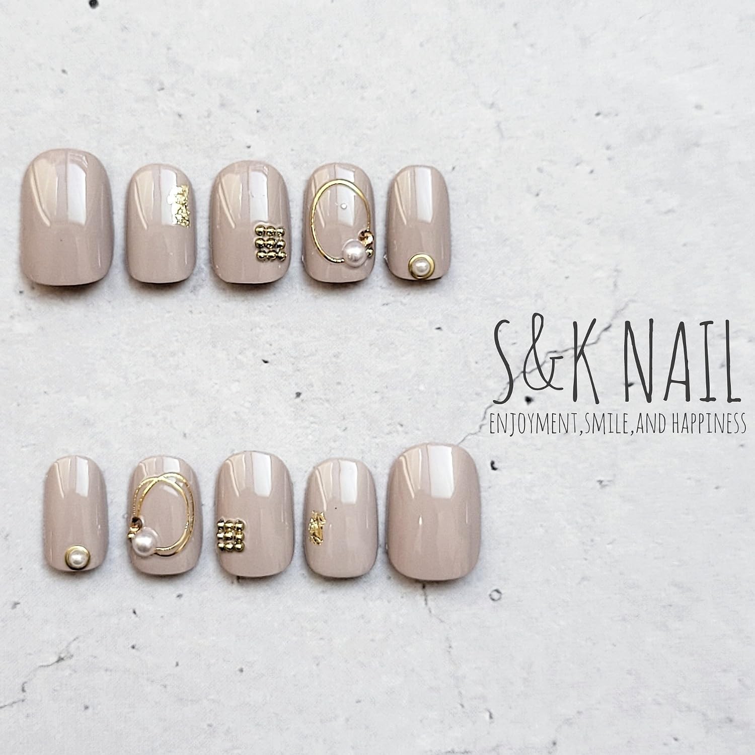 Nail Tips Short Oval Gray Beige Handmade 26pcs Japan