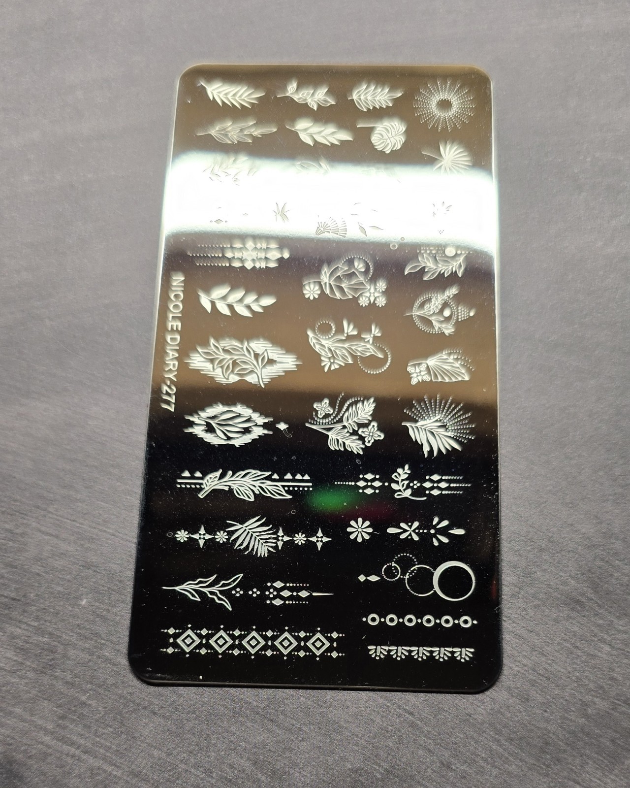 Nicole Diary 277 Nail Stamp Plate Flower Leaf Leaves Nature Line Art Plaid Swirl