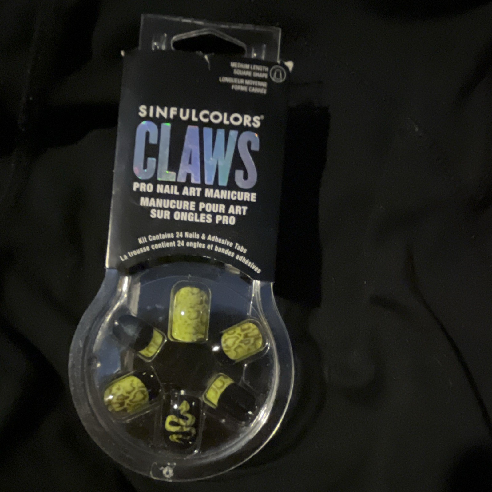 SinfulColors Claws Press-On Nails Snake Charmer 2659 Black/Green Med Square