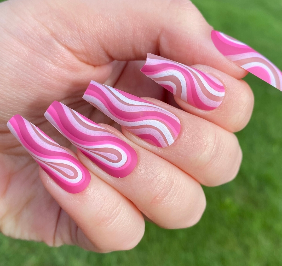 24 Press on nails Kit w Glue Pink Swirl lava lamp groovy 70s hippy boho