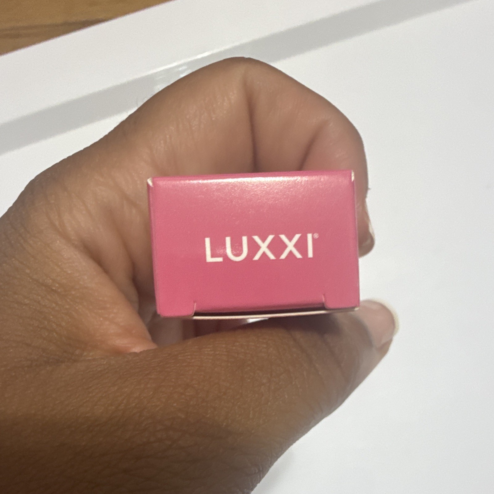 LUXXI Brush-On Nail Glue Ultra Strong 7g Press On Nail Adhesive New Sealed