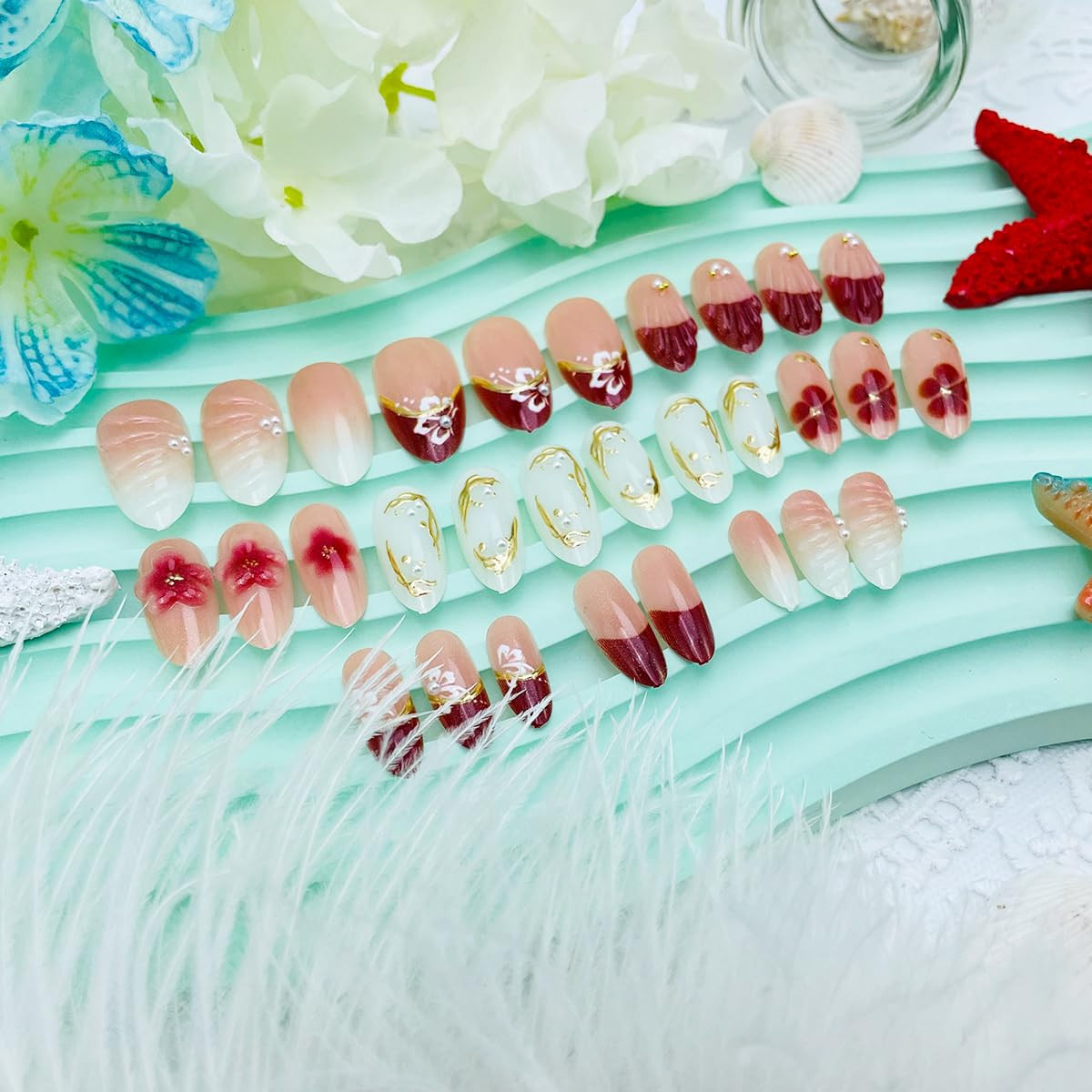 30Pcs Cute Flower Press on Nails Short Almond Fake Nails with 3D Shell Floral &
