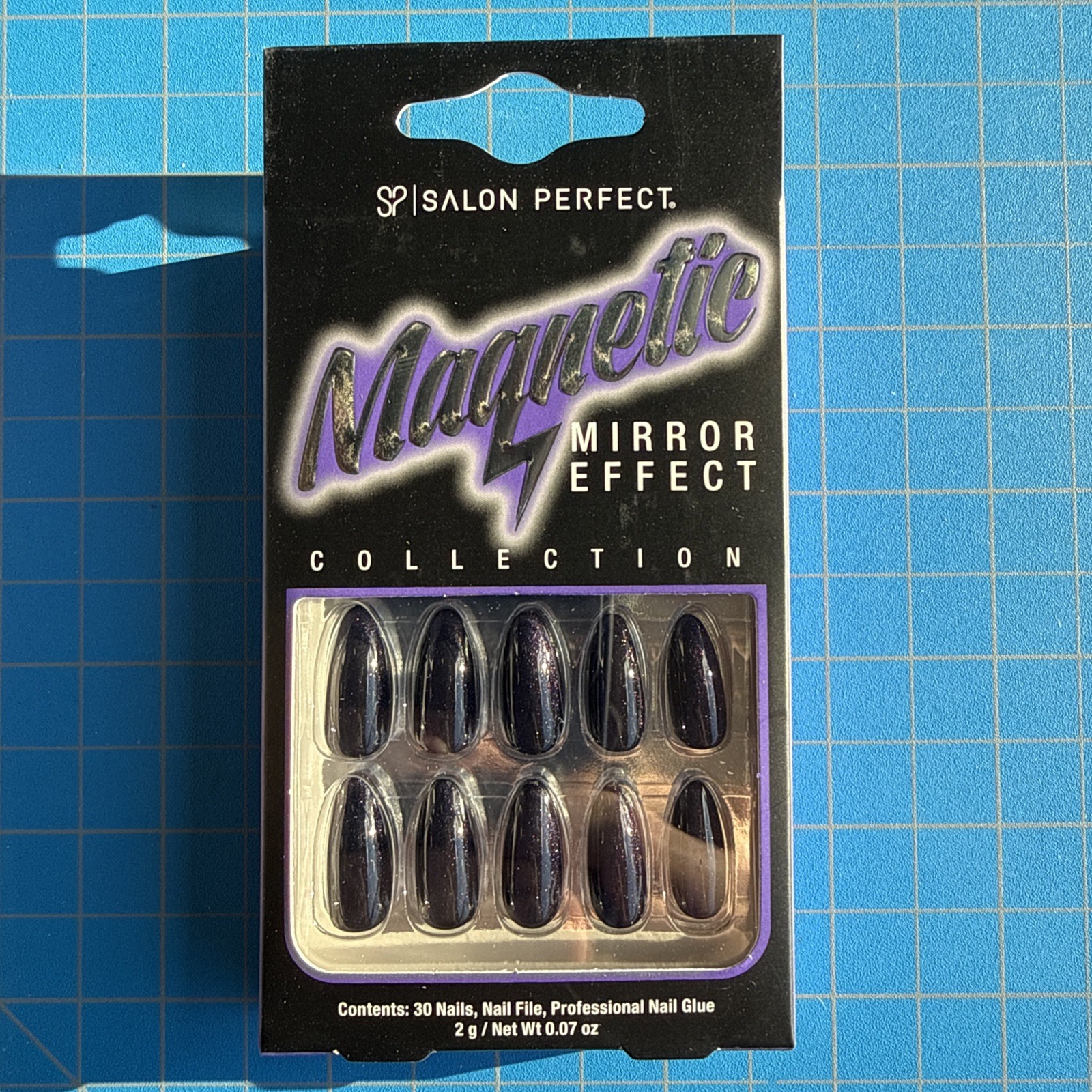 Salon Perfect Magnetic Mirror Effect Glue-on Nail Set, Qty 30, Magnetic Blue