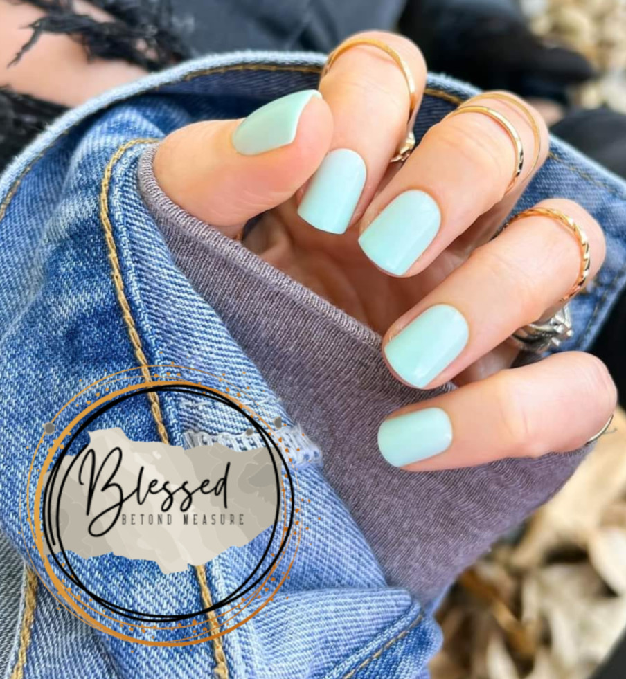 Red Aspen Press On Nails~Megan’s Mint Julep~Short~Square~Mint Green