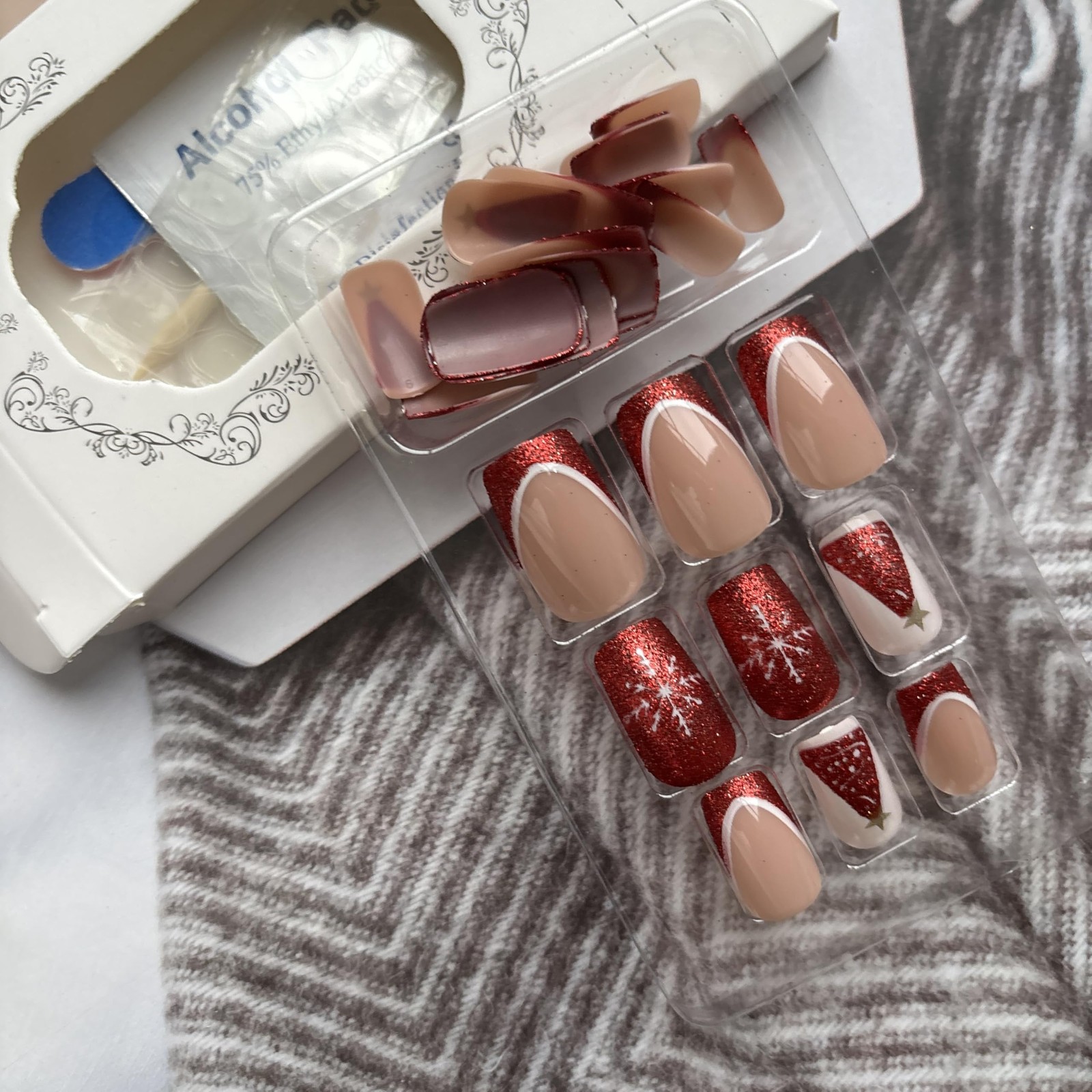 Christmas Press on Nails Red French Tip Fake Nails White Snowflake False Nail…
